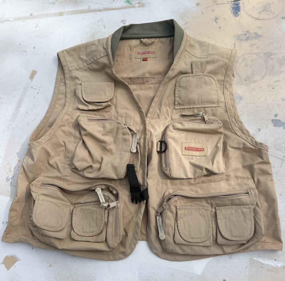 Redington Men's S/M Vest Fly Fishing Safari Outdoor Utility Khaki Tan